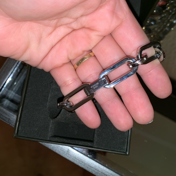 authentic GUCCI linked watch - Picture 5 of 8